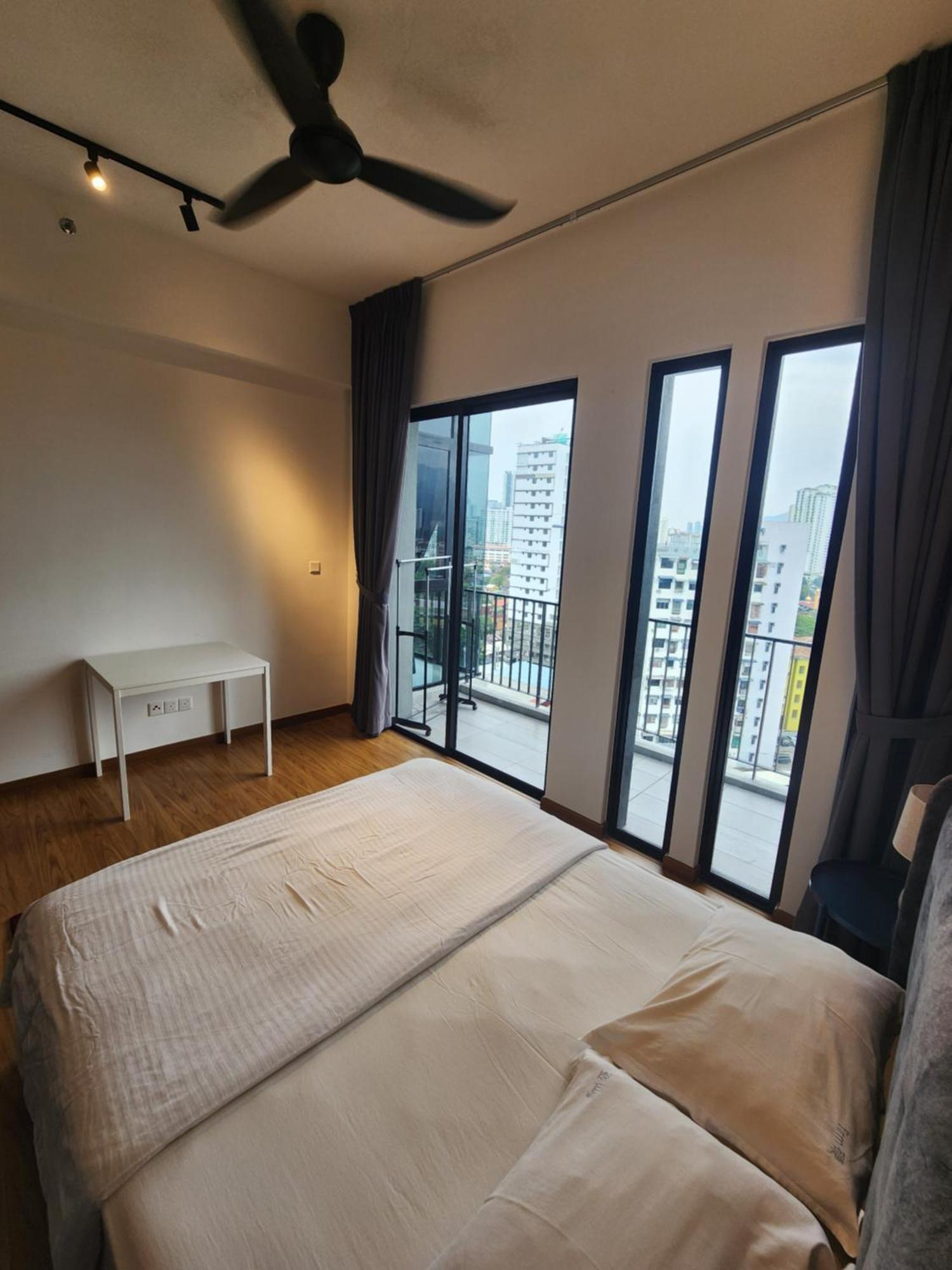 Beacon Executive Suites George Town Bagian luar foto