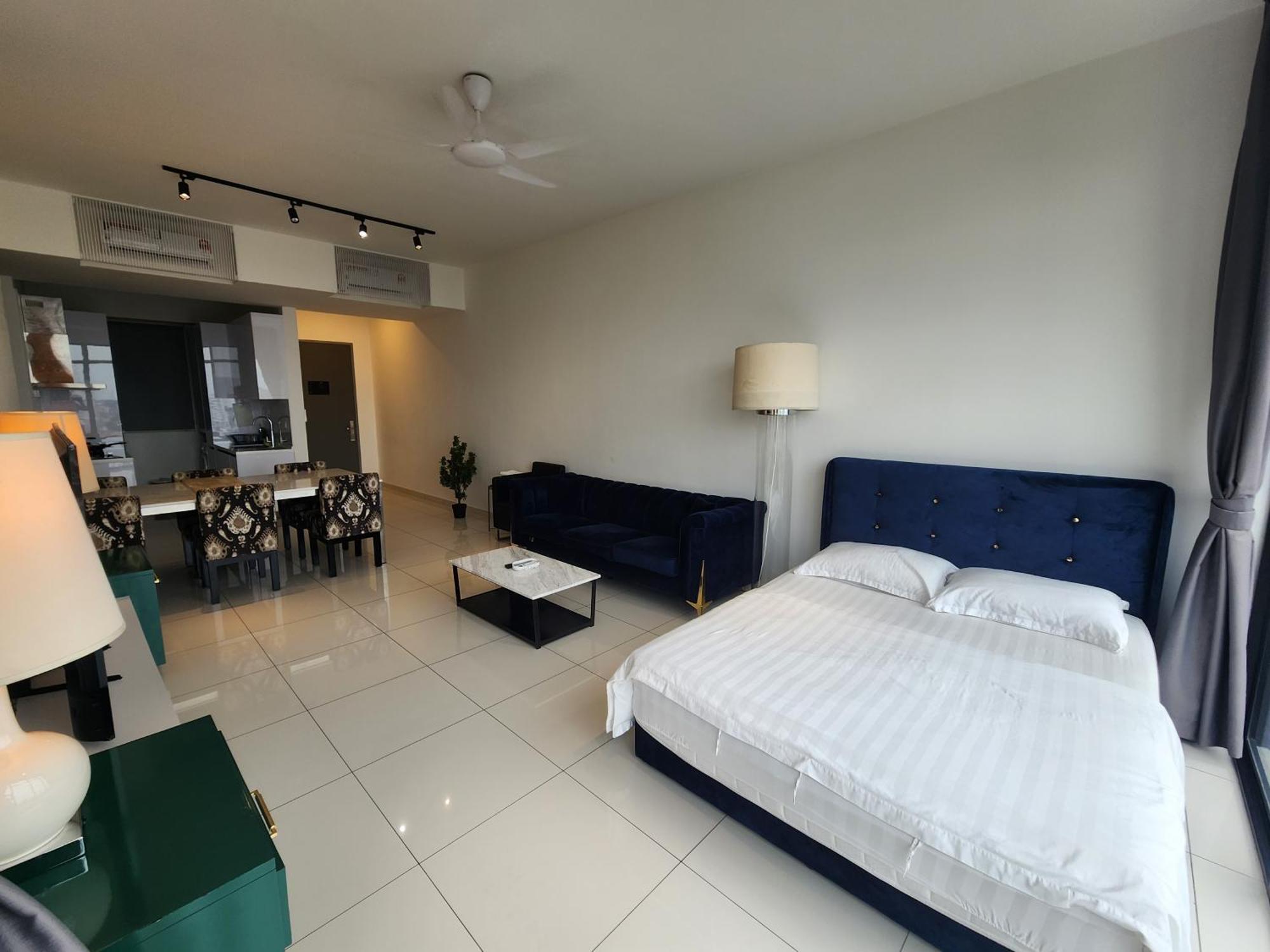 Beacon Executive Suites George Town Bagian luar foto