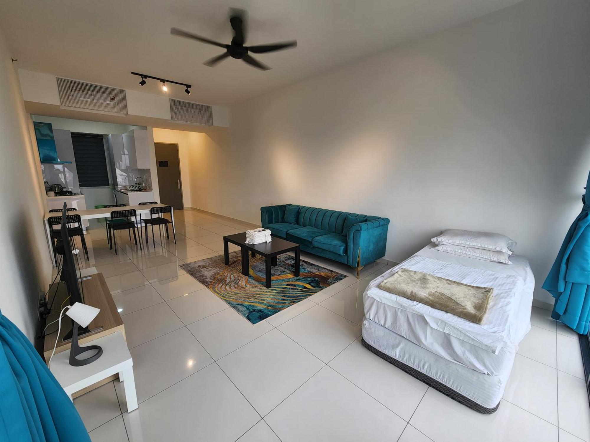 Beacon Executive Suites George Town Bagian luar foto